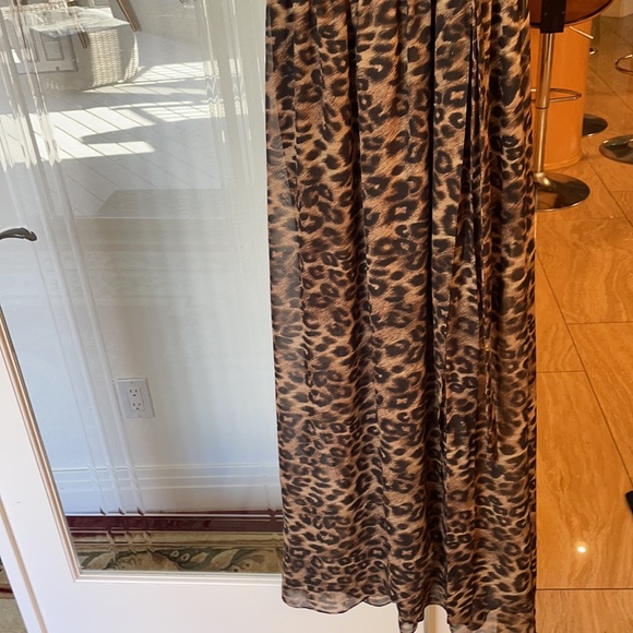 Dress - Picture 3 of 6